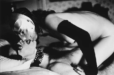 HELMUT NEWTON, Kiss